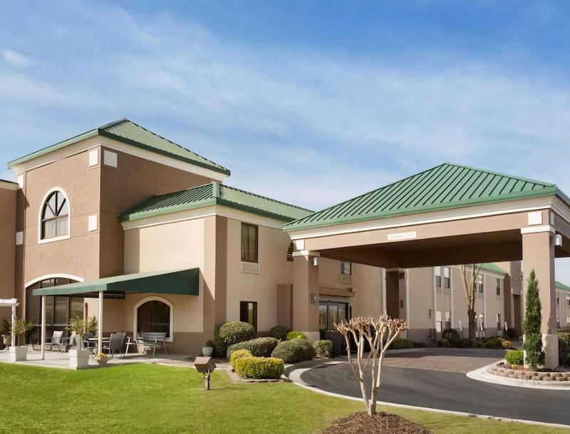 Spark By Hilton Spring Lake Fayetteville 외부 사진
